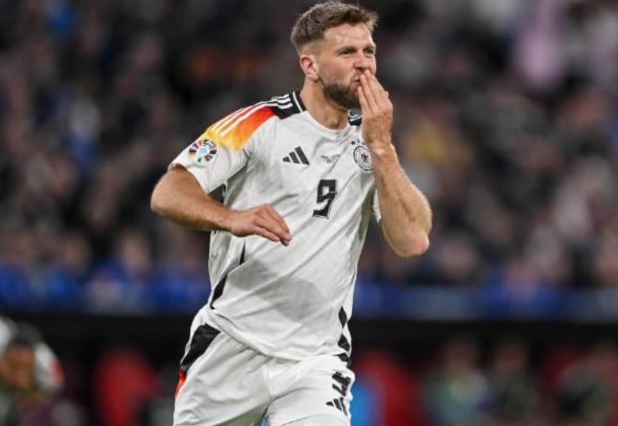 英超中游球队锋线配置，有好前锋的球队上限才能更进一步，下限保级有保障。

14、