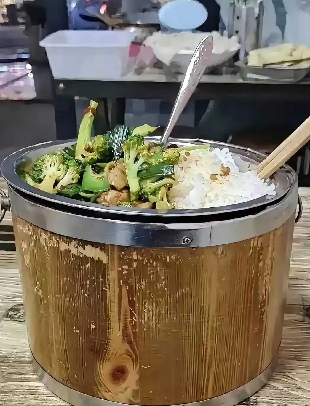 木桶饭？把消费者当傻子吗？
