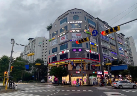 韩国乱成一锅粥了！这背后又是谁指使的呢？