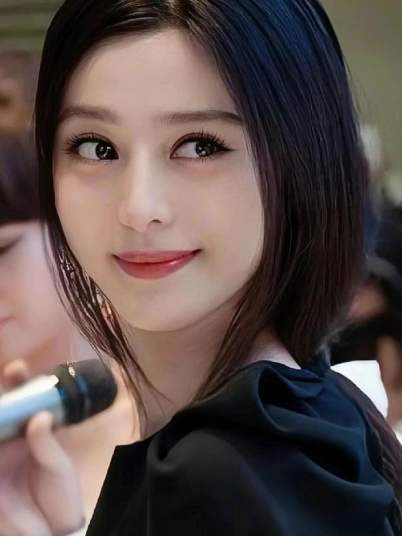 范冰冰清冷的松弛感