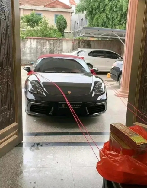一件交通工具而已，有必要这样吗？