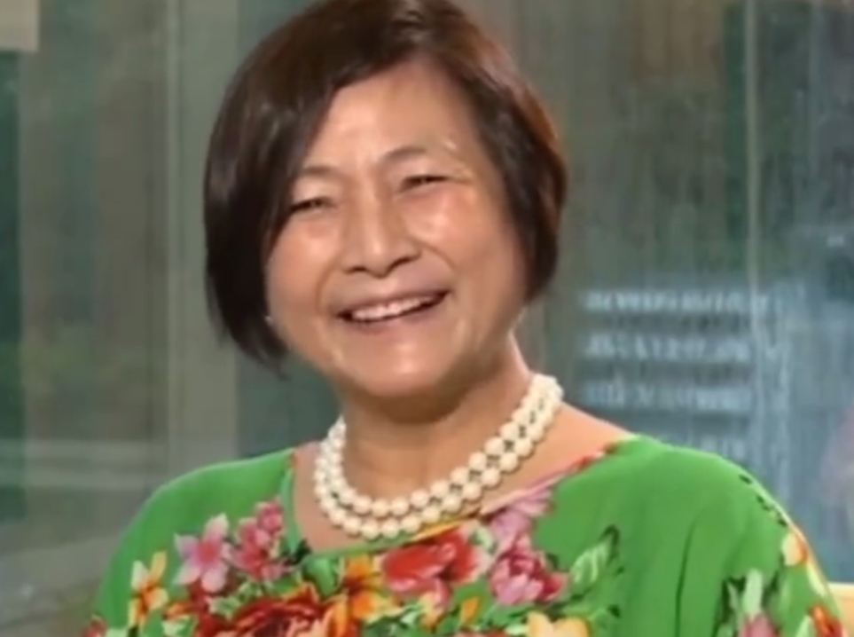 7月19日，郑佩佩经纪公司发布公告：“郑佩佩女士于美国时间2024年7月17日离