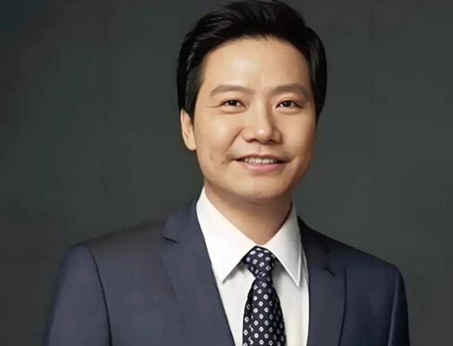 雷军和曾毓群相比谁更牛？
雷军是小米集团的当家人，最牛的是他成立小米汽车之后，三