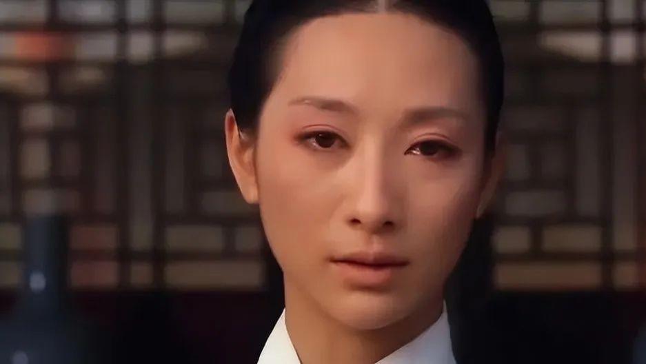 《甄嬛传》：甄嬛被华妃罚跪前还特意喝了一大碗安胎药