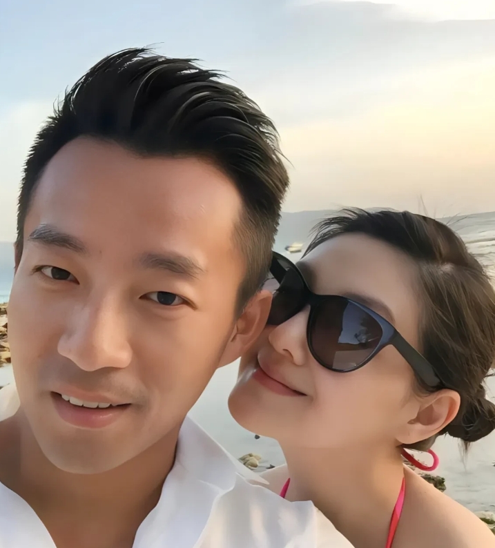 大小S，安心了，
结果，没出意外……

黄子佼指控大小S，结果没出意外，有镇定药