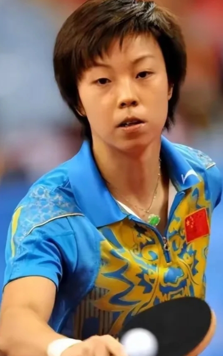 闪婚嫁给袁立前任，结婚15年被宠成宝 