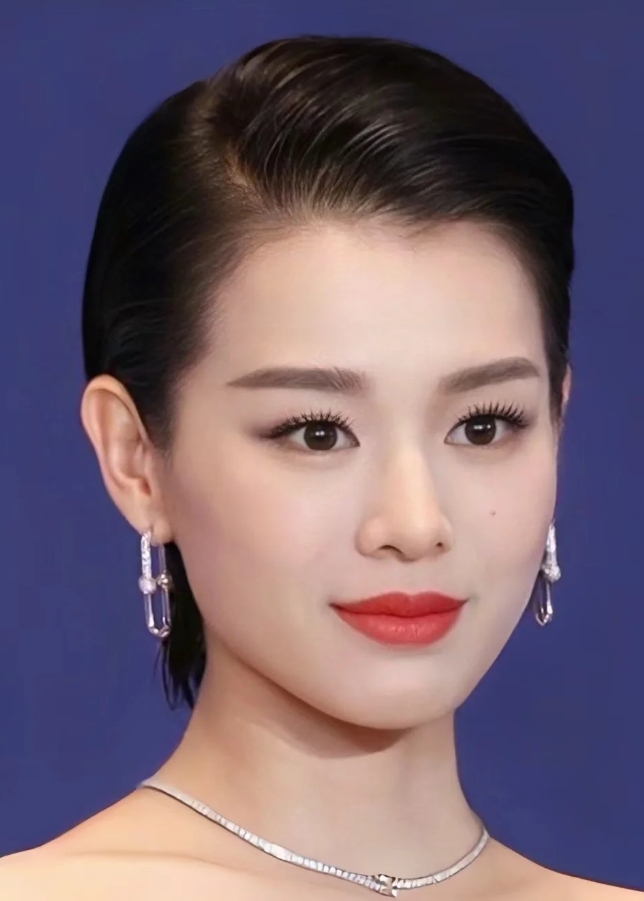 胡杏儿的演艺生涯