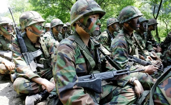 终于知道朝军入俄，为什么韩国反应那么大，因为现在朝军可以进入俄罗斯作战，将来俄军