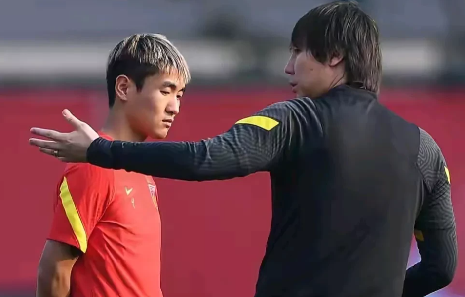 以儆效尤！随着李铁一审被判有期徒刑20年，在任期间干了哪些奇葩事呢？