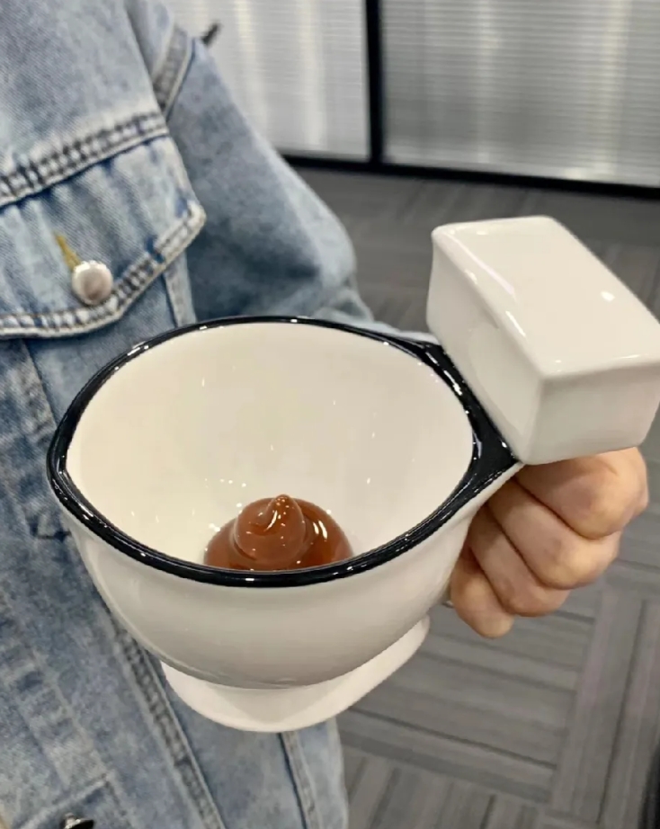同事送给我的新杯子，怎么说呢，还是谢谢他吧