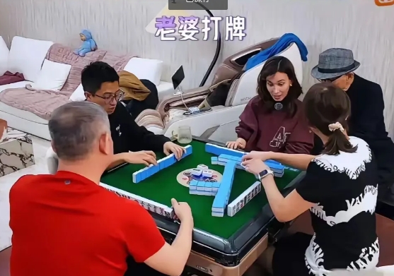 韩庚一家人的状态，突然冲上热搜榜，没想到会这么和谐。
​《妻子的浪漫旅行》开播，