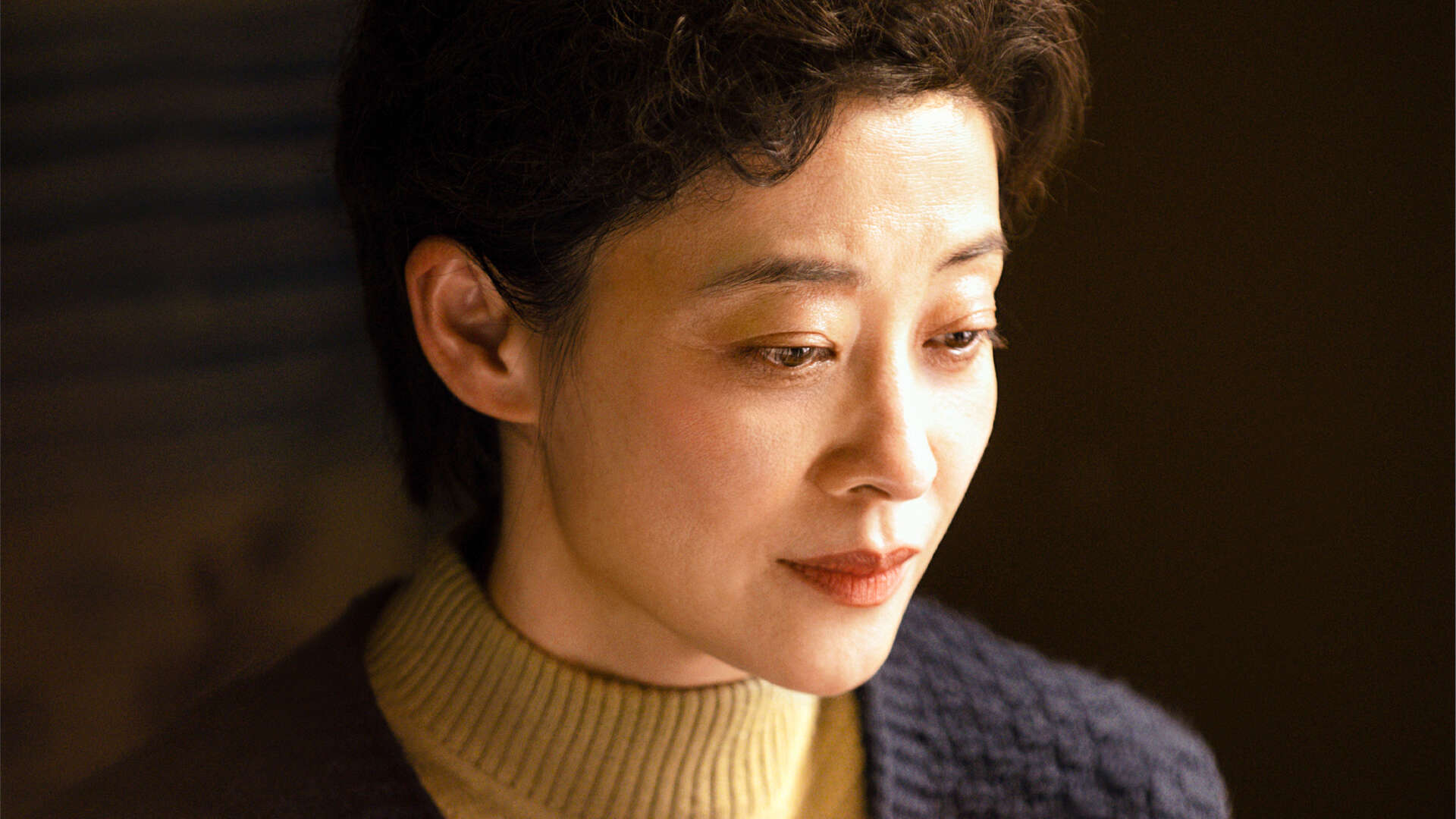 99%经历过生死的人都懂：《六姊妹》何家喜算计大姐，何家丽却主动挺身救她性命的背后目的，到底有多现实