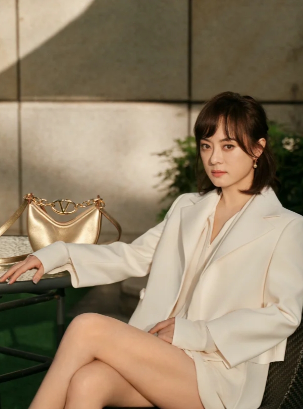 孙俪年入8000万，却对父亲一毛不拔？