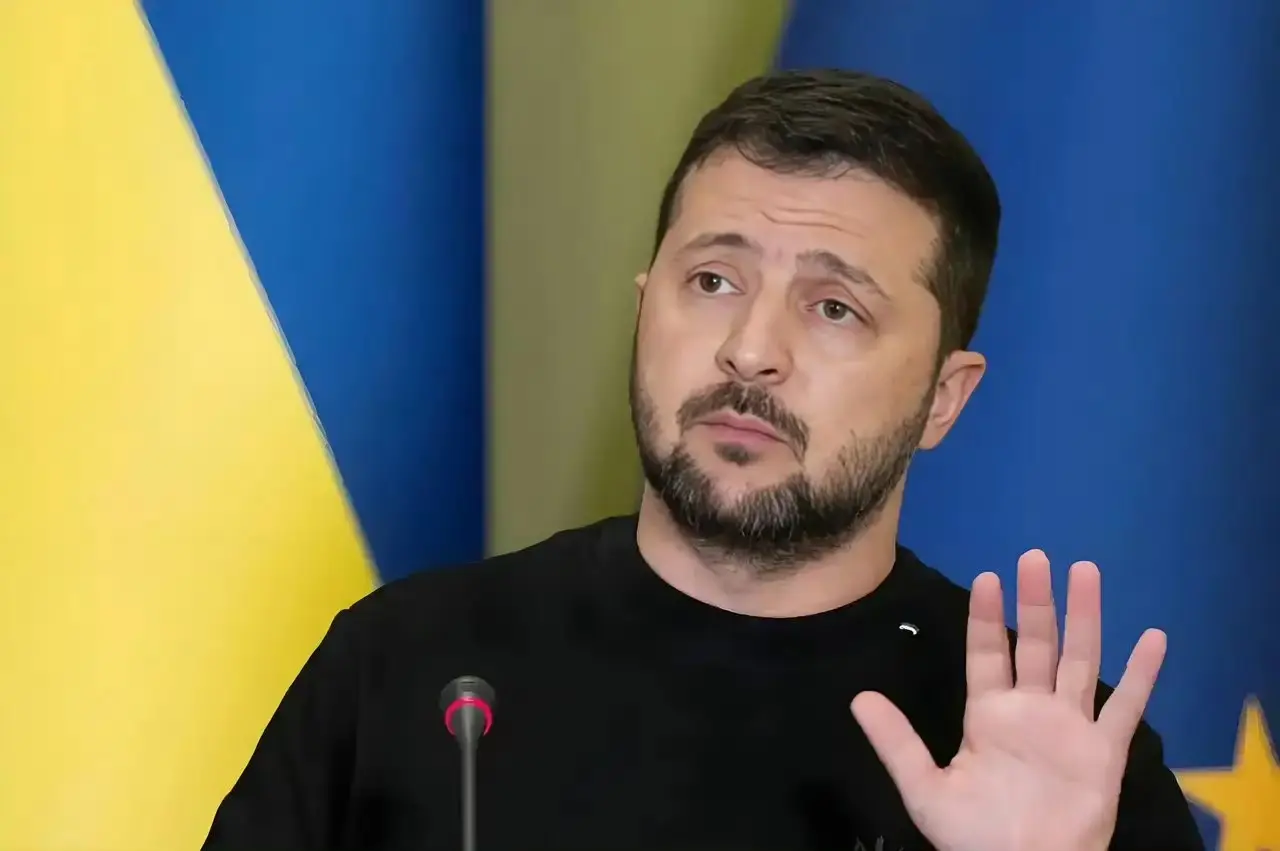 快讯！快讯！ 乌方刚刚突然宣布！
乌克兰总统泽连斯基在11月28日签署战时增税法