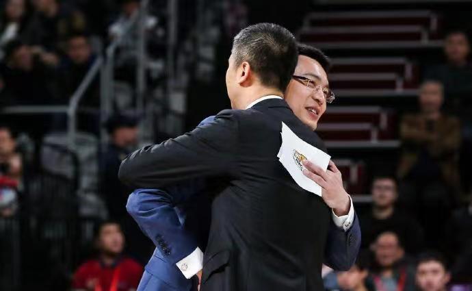 辽宁男篮主场对阵广州男篮。杨鸣赛前接受采访表示：“见到郭导非常亲切，郭士强是辽篮