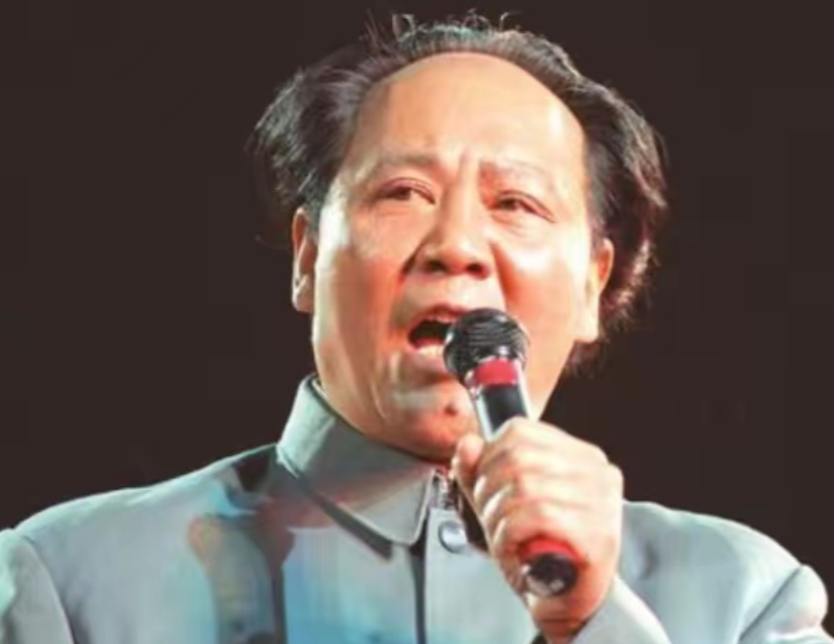 1993年，毛主席特型演员古月访美时，遭到台湾记者刁难：“你什么时候去台湾？”古