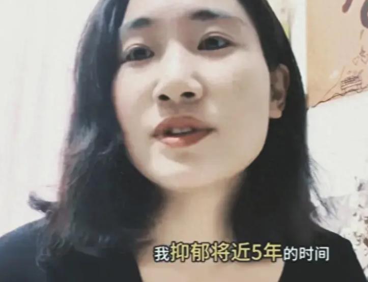 “瑞士卷”女主连夜删视频，称很抱歉占用公共资源。
 
从京东杨笠到瑞士卷，有些人