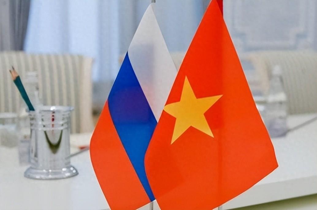 越南又要接待普京？美国当即变脸，两国关系刚升至“最高一档”。在得知越南要接待俄罗
