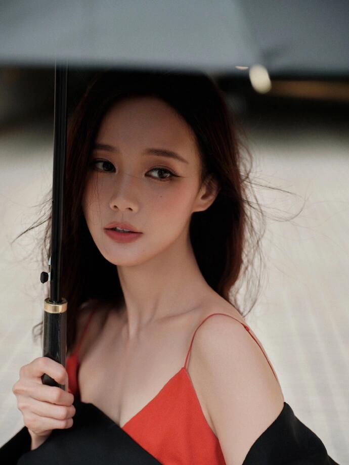 李一桐—成熟妩媚