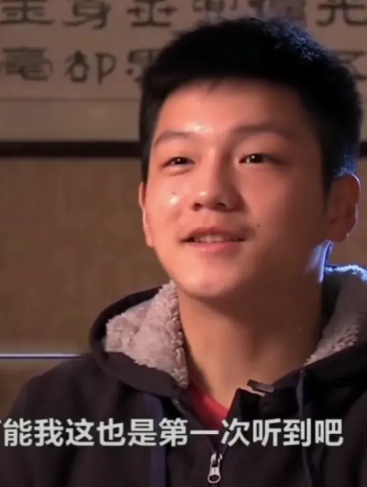 记者问佩尔森：中国乒乓球年轻选手中，你最欣赏谁？

佩尔森说：和张继科打球，打输