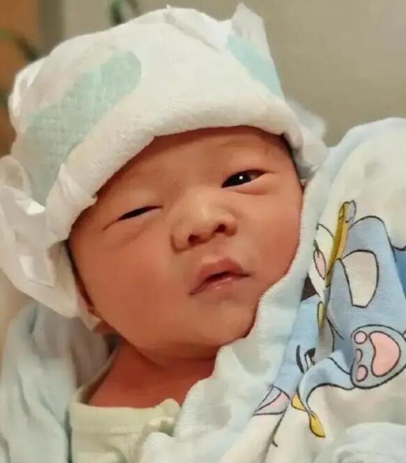 放心吧儿子，爸让你赢在起跑线上！
