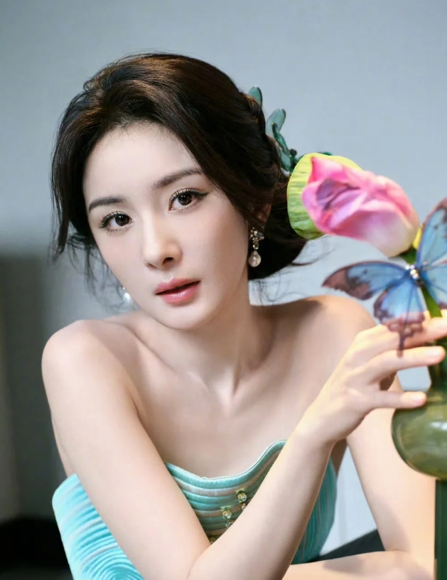 杨幂：演艺与商业的双重辉煌