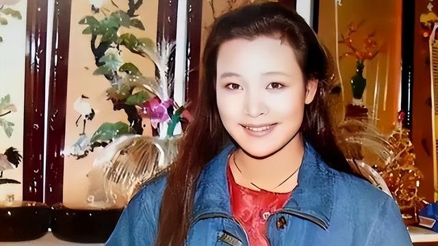 春晚至今都后悔邀请她,捧个“白眼狼”,导演:当时我都不想活了(春晚被吐槽的歌手)-第2张图片-九妖电影 春晚至今都后悔邀请她,捧个“白眼狼”,导演:当时我都不想活了(春晚被吐槽的歌手)-第2张图片-九妖电影