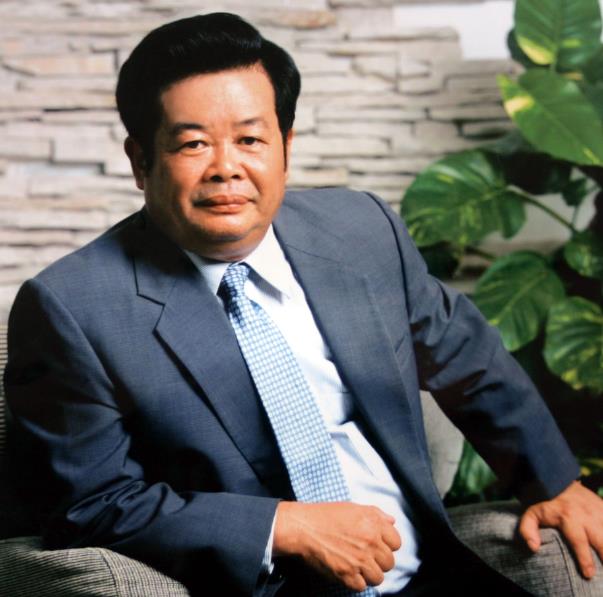 1994年，曹德旺在法庭上指着庭长的鼻子说：我听说只要200万，你就能包给人家打