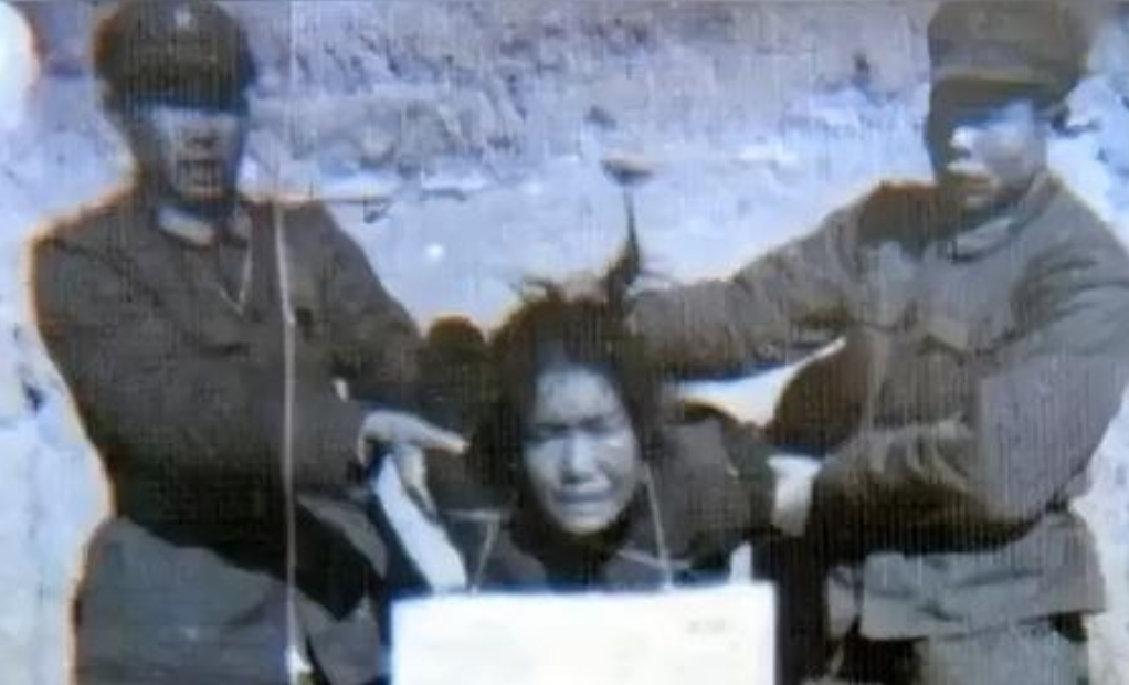1954年，黑龙江一男子与妻子同床共枕52天后，才得知妻子竟是冒牌的！“这个人是