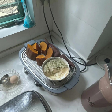     我婆婆做的今晚这顿饭，我恶心到要吐了。  