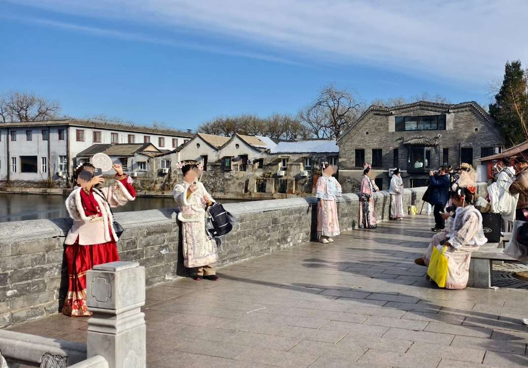 商业街都要变成街拍街了