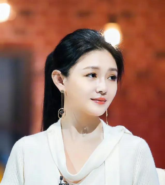 大S离世风波后，悲痛母亲首度发声：望尊重隐私