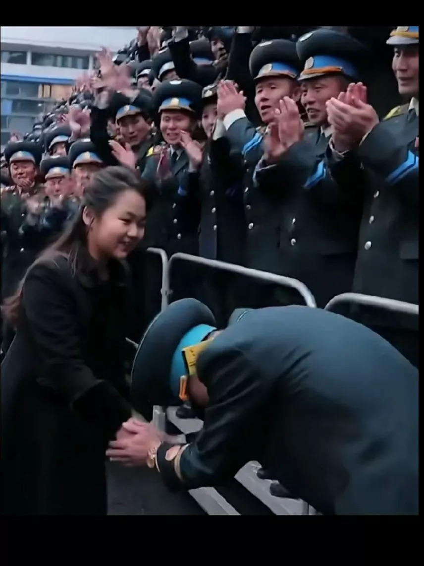 金正恩女儿公开亮相                               