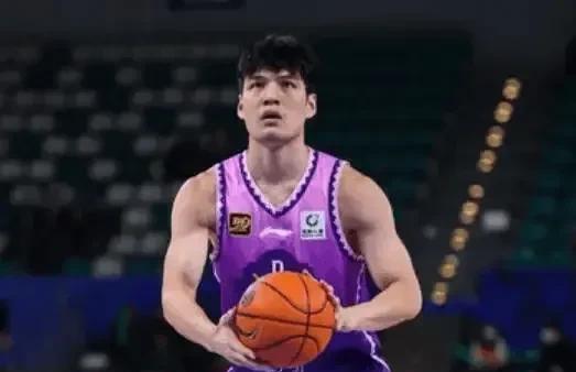 CBA联赛第11轮北京战深圳争榜首山西战浙江广厦对广东辽宁迎喘息