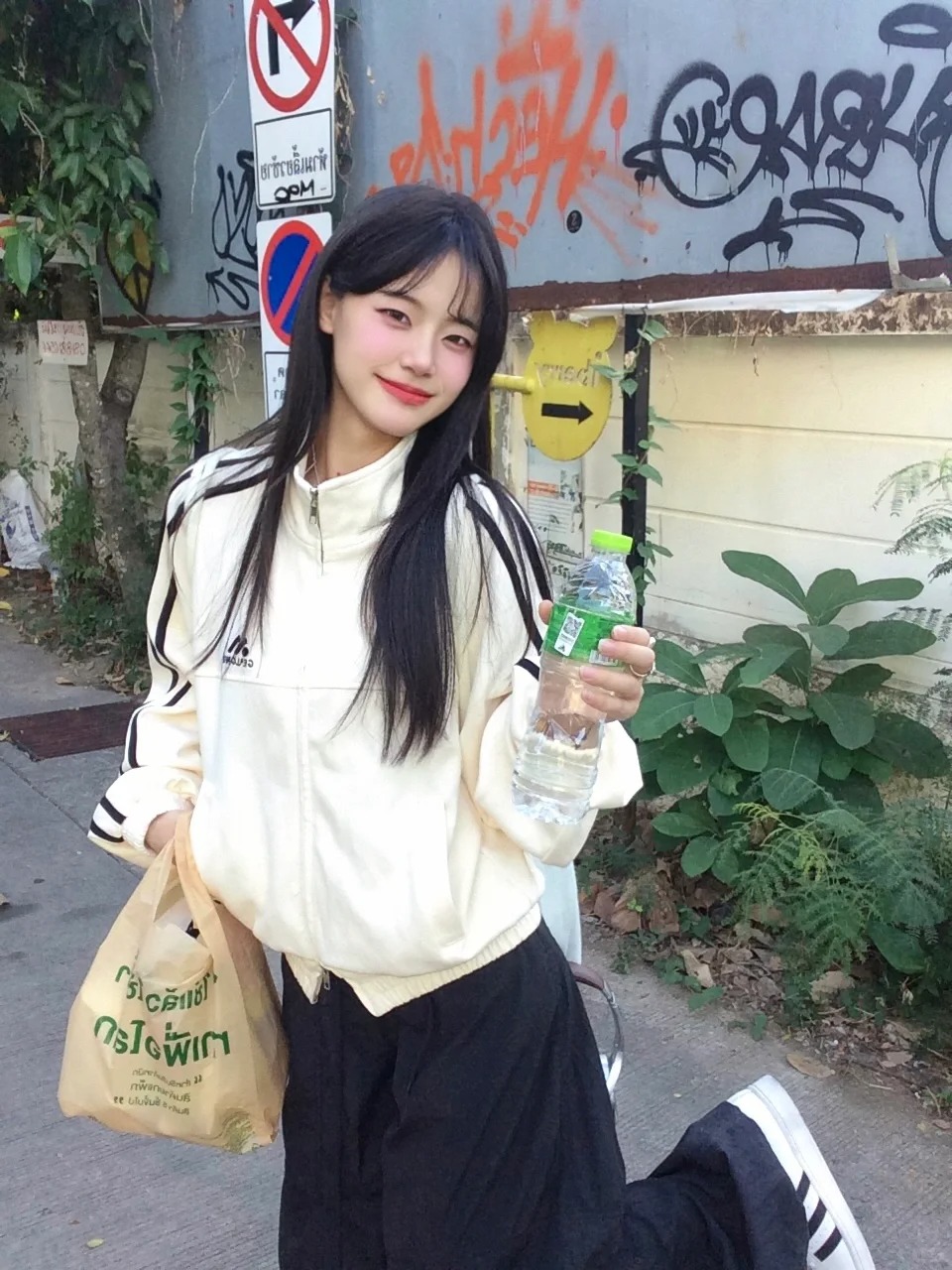 Jennie我的时尚缪斯
感觉这套是妮妮会穿的风格
韩女穿搭我悟了！