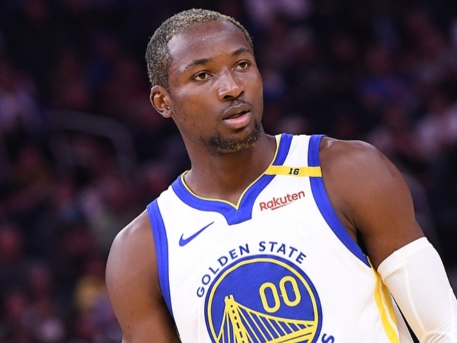 舆论压力太大？库明加：如果有人跟我互换身份，他可能会放弃NBA。

近日，勇士前