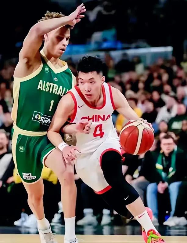 中国男篮外战，后卫排前三的是谁，没有赵继伟和徐杰

后卫排前三的是

1，廖三宁