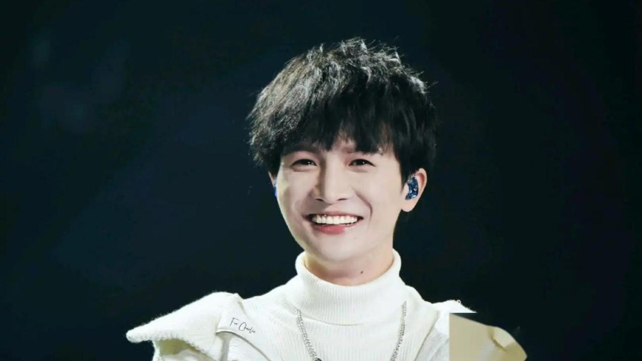 周深伦敦突发健康危机！万人空巷变泪海，真相竟让全网破防