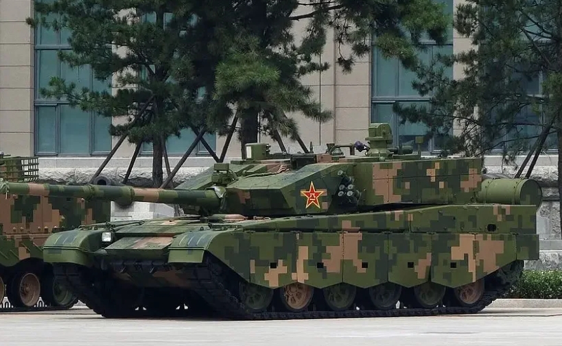 ZTZ-99A主战坦克采用了一门125毫米滑膛炮，同样拥有广泛的弹药选择，包括热