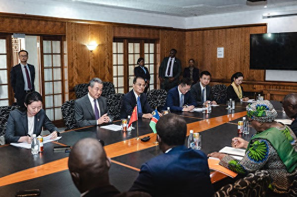 王毅外长访问非洲4国，中方期许得到积极响应，美国反应过来已经晚了