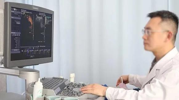 一天十多次！53岁大姨毫不在意，丈夫无奈头疼：我劝了，她不听啊！