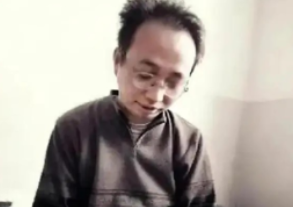 2002年，湖北男子花光40万，治好白血病女友，1年后，女友却趁男子外出打工还债