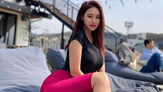 韩国女健身达人，体重140斤不显肉，竟是因为这几个动作