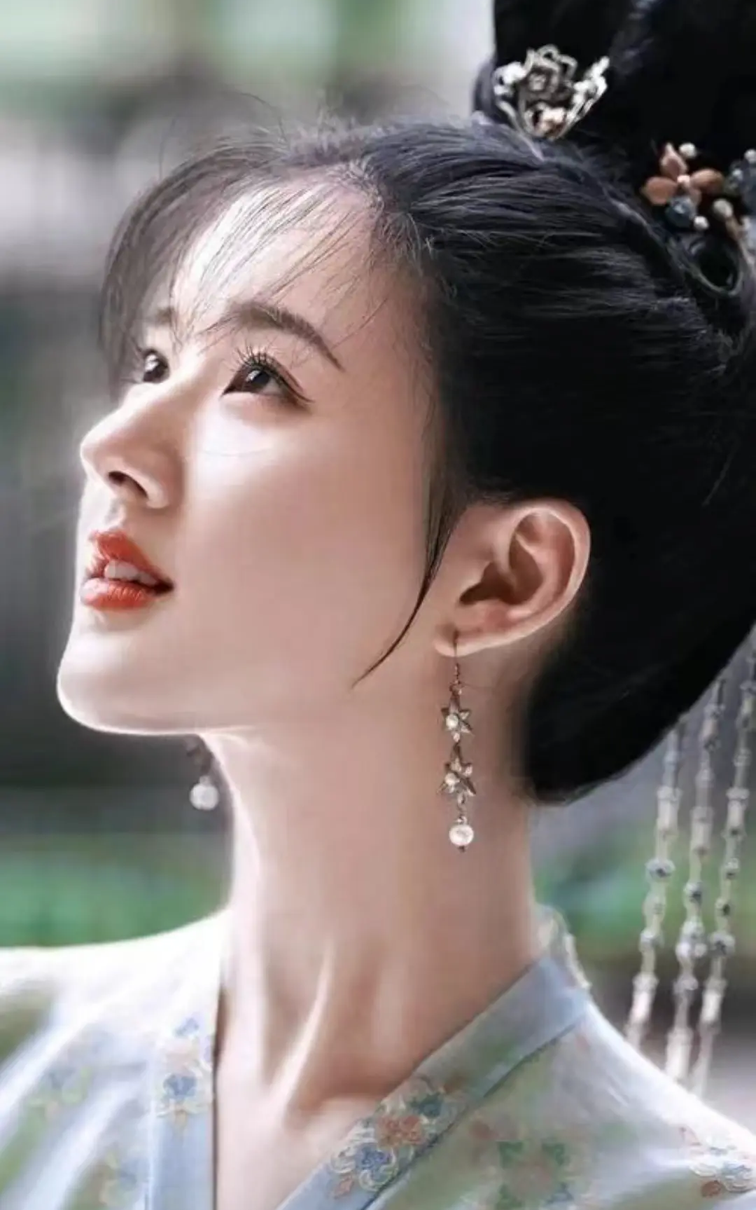 历史上唯一一位被皇帝爸爸亲自带大的公主
她，是有史可考的唯一一位，被皇帝爸爸亲自