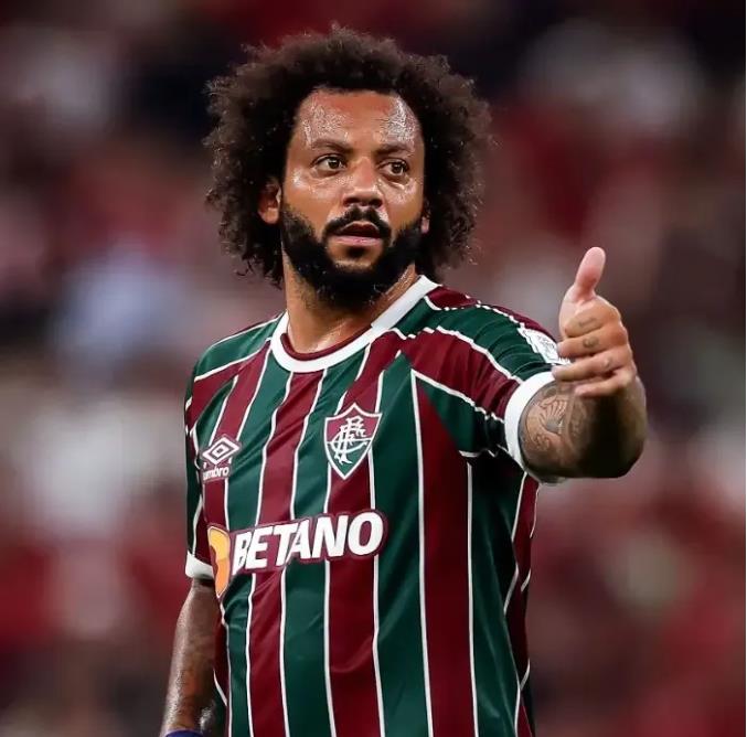 真相大白！马塞洛被就开除原因找到了。
据巴西媒体的消息，在上一轮的巴甲联赛中，前