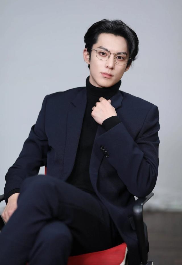 娱乐小八卦:李小璐贾乃亮,张杰,陈乔恩,殷桃,宋茜王鹤棣(2019李小璐贾乃亮跨年)-第5张图片-九妖电影 娱乐小八卦:李小璐贾乃亮,张杰,陈乔恩,殷桃,宋茜王鹤棣(2019李小璐贾乃亮跨年)-第5张图片-九妖电影