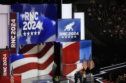 特朗普重返白宫，移民政策大翻盘，边境乱套了！