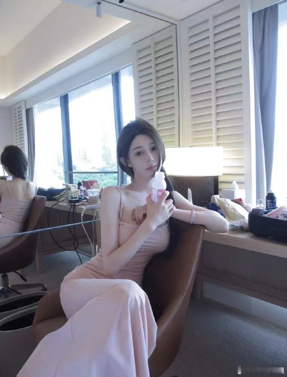 我如果是你老婆你一天呆家里多长时间哈哈哈哈哈