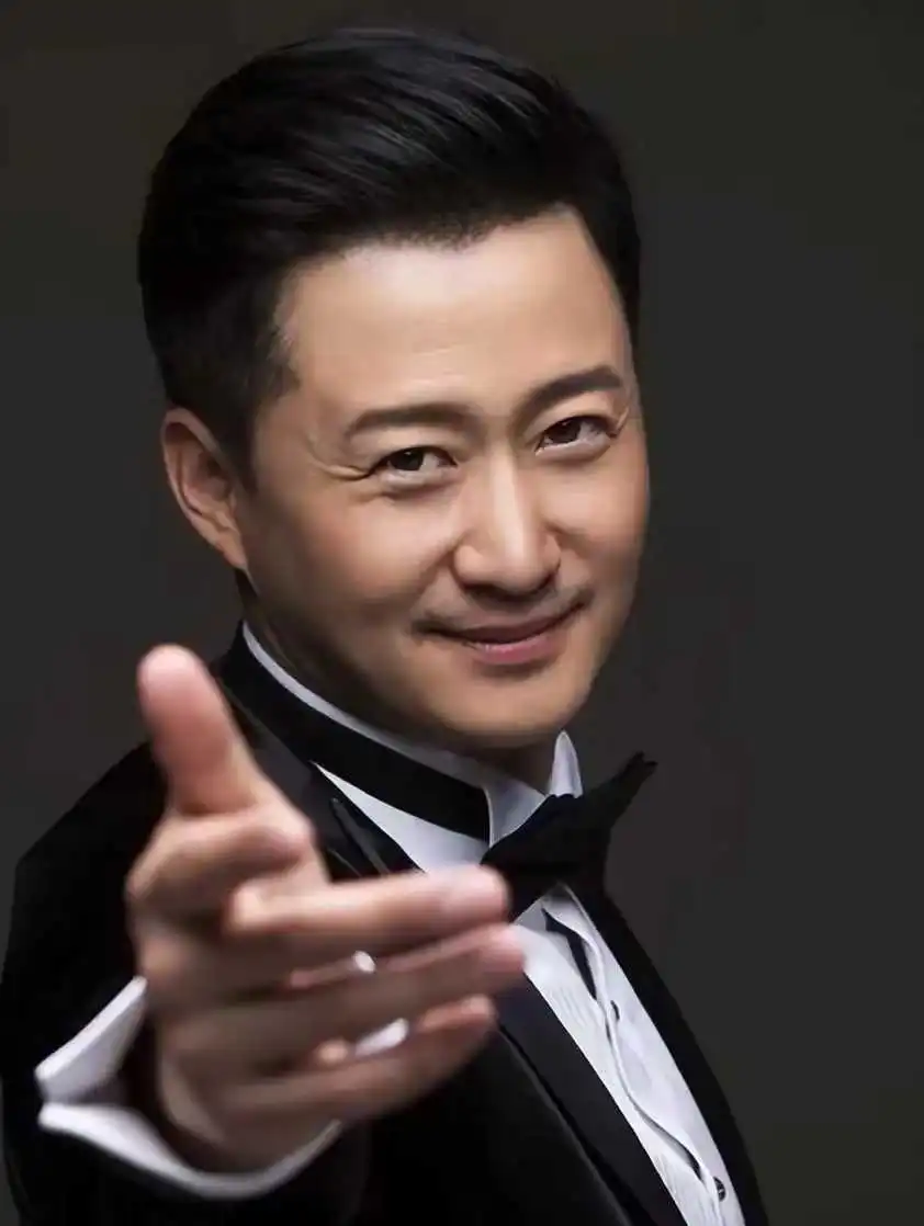 请用一句话评价他，一句就行，谢谢。
