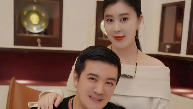 杨子带22岁女儿杨海润与黄圣依聚餐，二人离婚后首同框，相谈甚欢